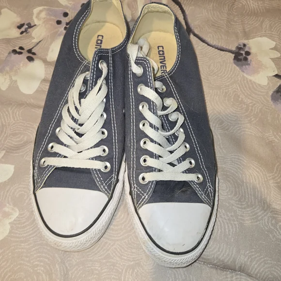 Converse Navy Blue Sneakers - Picture 1 of 4